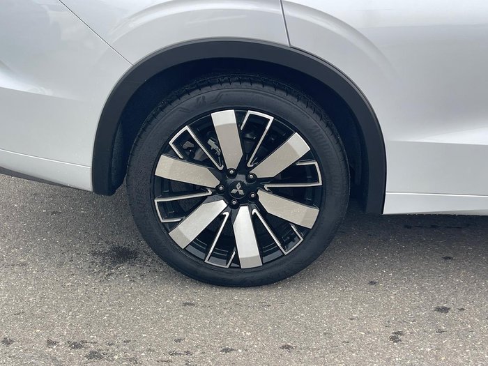 2025 Mitsubishi Outlander Exceed