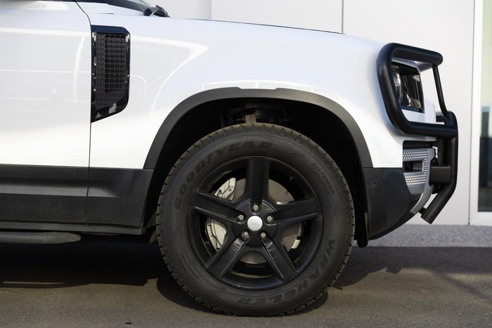 2021 Land Rover Defender 90 D300 SE