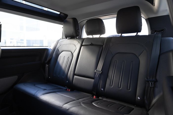 2021 Land Rover Defender 90 D300 SE