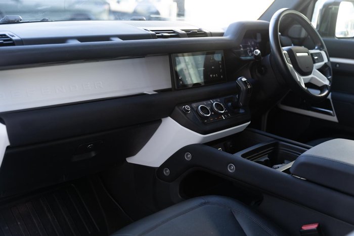 2021 Land Rover Defender 90 D300 SE