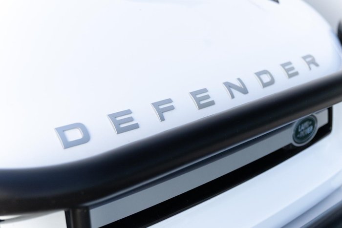 2021 Land Rover Defender 90 D300 SE