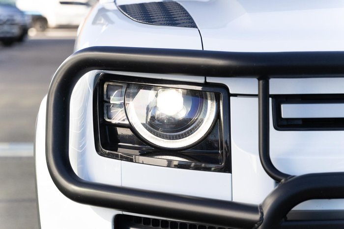 2021 Land Rover Defender 90 D300 SE