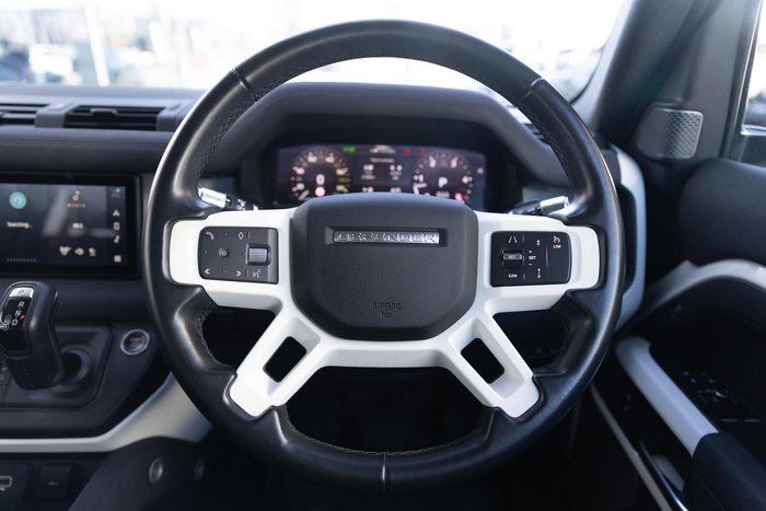 2021 Land Rover Defender 90 D300 SE