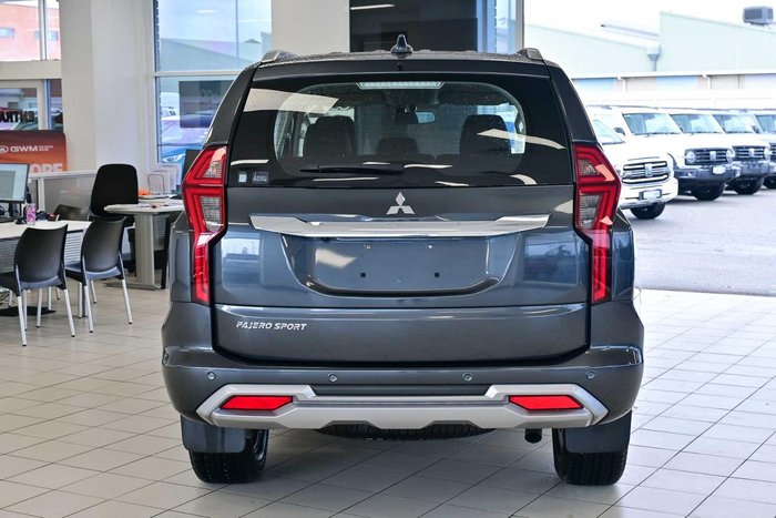 2025 Mitsubishi Pajero Sport GLX