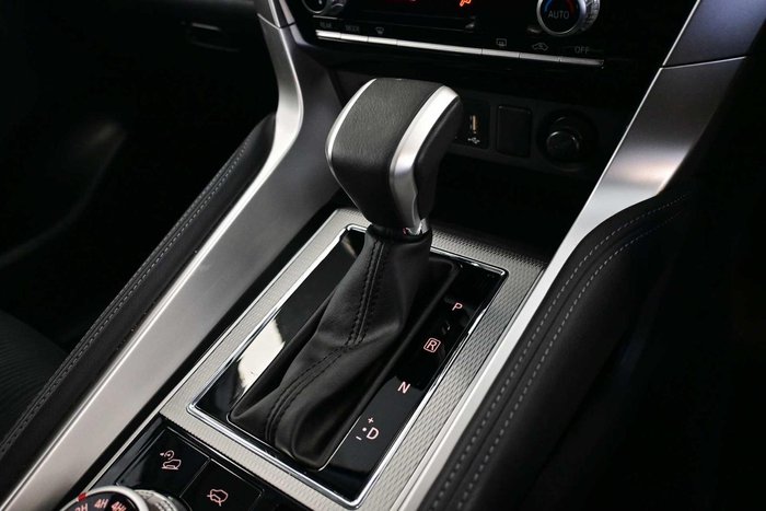 2025 Mitsubishi Pajero Sport GLX