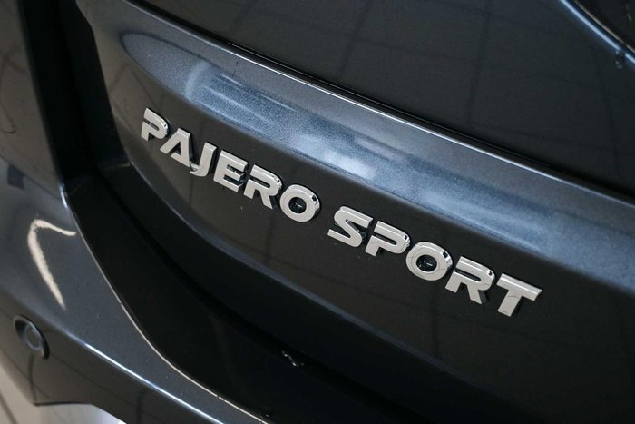 2025 Mitsubishi Pajero Sport GLX