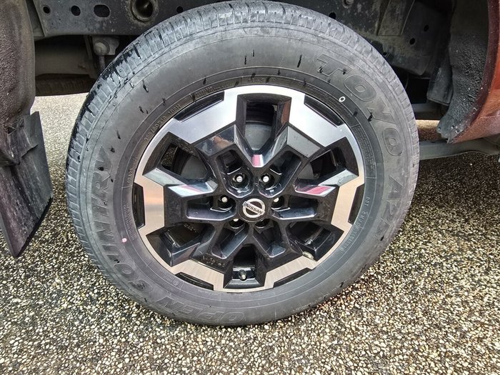 2022 Nissan Navara ST-X