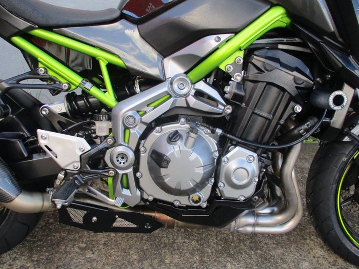 2018 Kawasaki ZR 900 BLACK