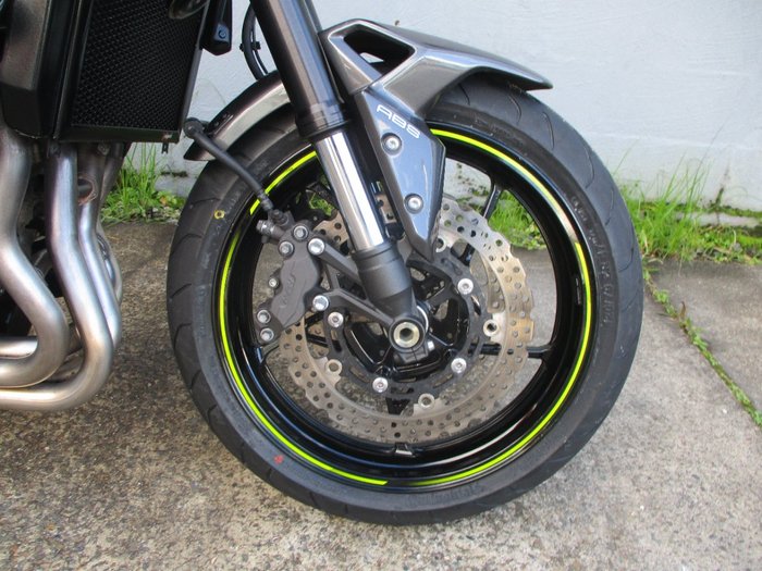 2018 Kawasaki ZR 900 BLACK