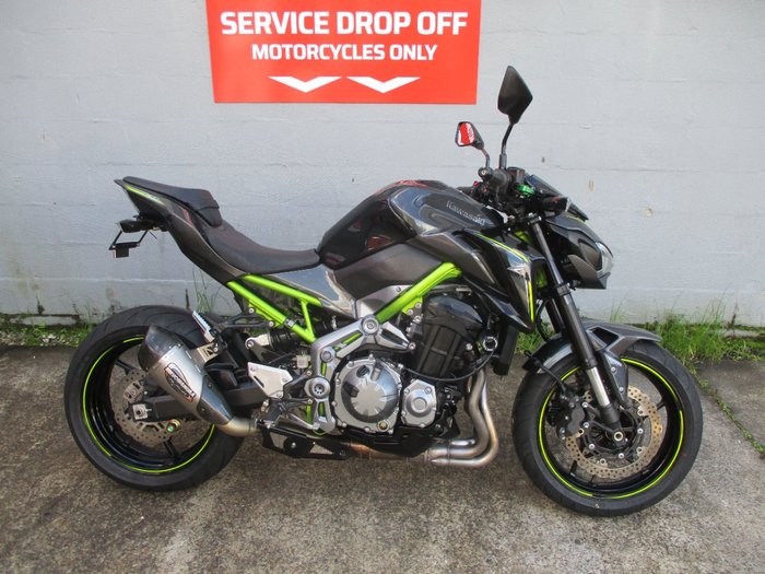 2018 Kawasaki ZR 900 BLACK