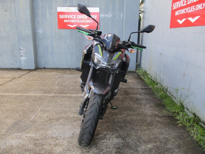 2018 Kawasaki ZR 900 BLACK