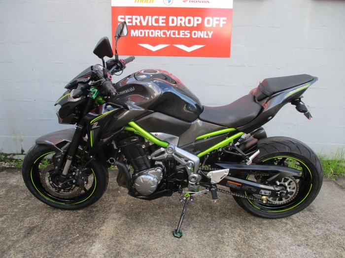 2018 Kawasaki ZR 900 BLACK