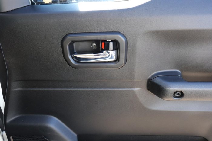 2023 Suzuki Jimny Heritage Edition