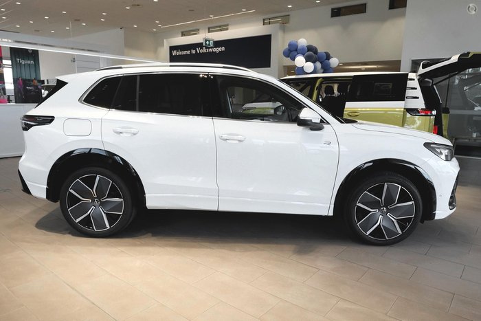 2026 Volkswagen Tiguan 200TSI eHybrid R-Line