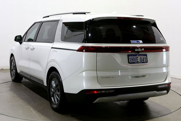 2023 Kia Carnival S