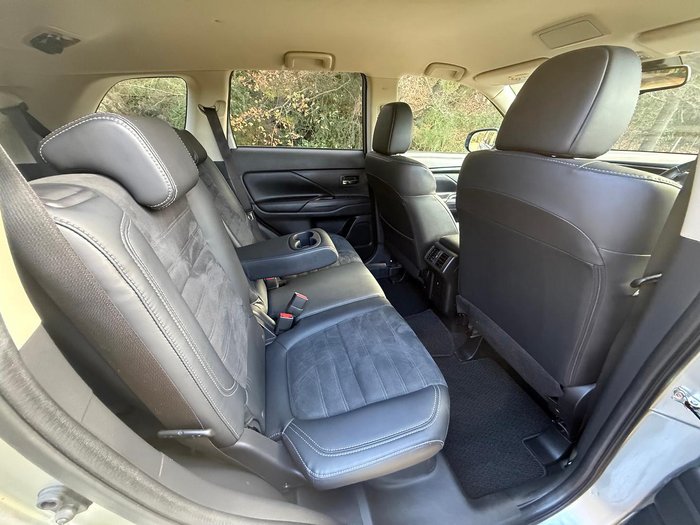 2018 Mitsubishi Outlander LS