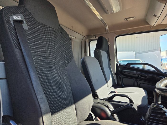 2014 Hino FE 1426-500 Series 7 Ton Beavertail