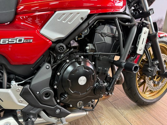 2024 Kawasaki Z650 RS RED