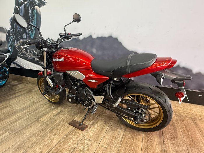 2024 Kawasaki Z650 RS RED