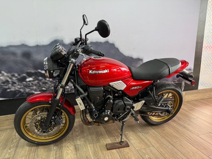 2024 Kawasaki Z650 RS RED