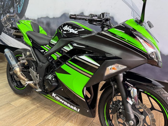 2016 Kawasaki NINJA 300 ABS GREEN