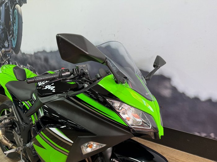 2016 Kawasaki NINJA 300 ABS GREEN