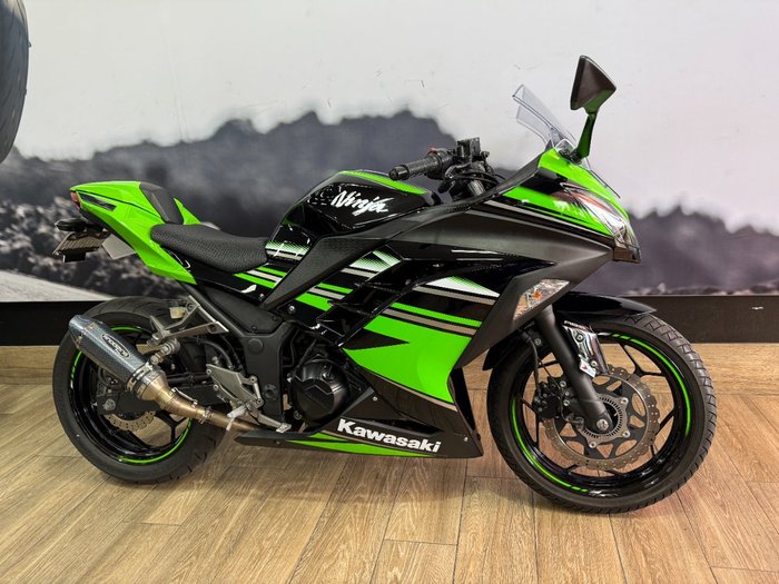 2016 Kawasaki NINJA 300 ABS