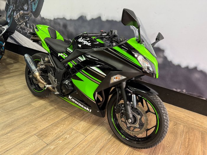 2016 Kawasaki NINJA 300 ABS
