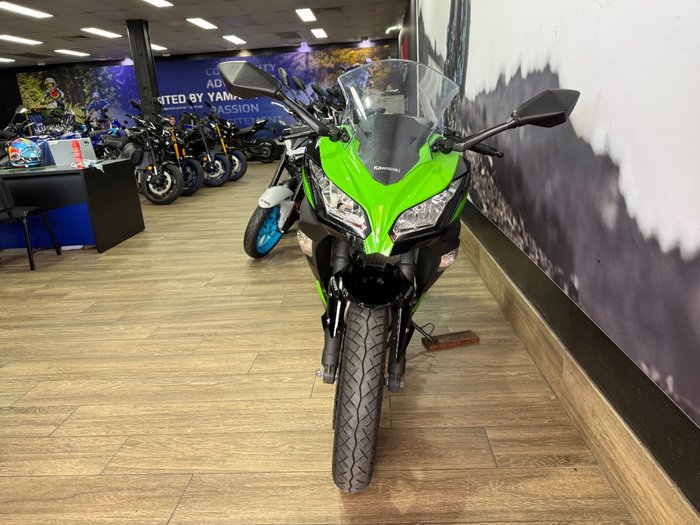 2016 Kawasaki NINJA 300 ABS GREEN