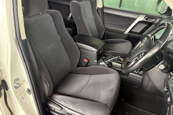 2023 Toyota Landcruiser Prado GXL