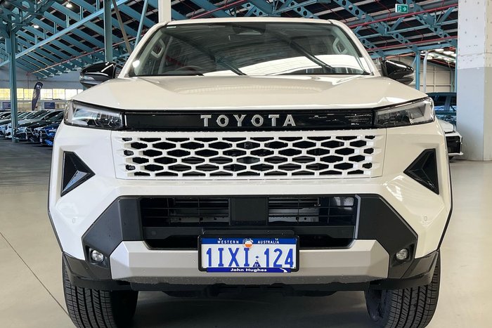 2026 Toyota Hilux SR5 48V