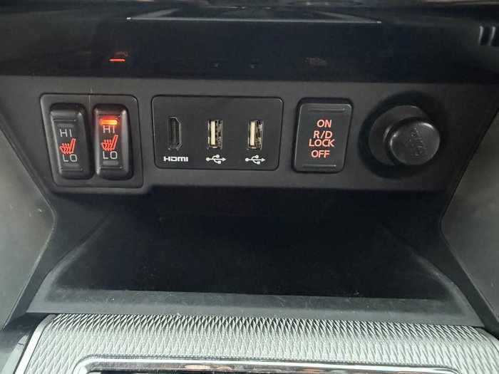 2024 Mitsubishi Pajero Sport Exceed
