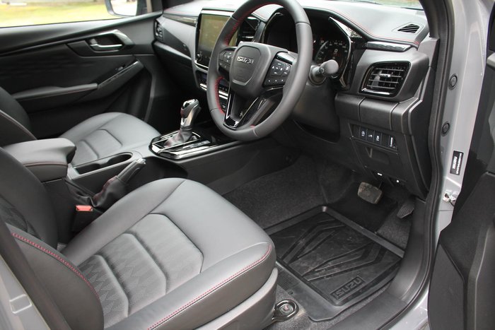 2025 Isuzu D-MAX X-TERRAIN