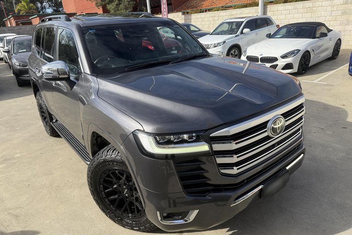 2022 Toyota Landcruiser Sahara ZX