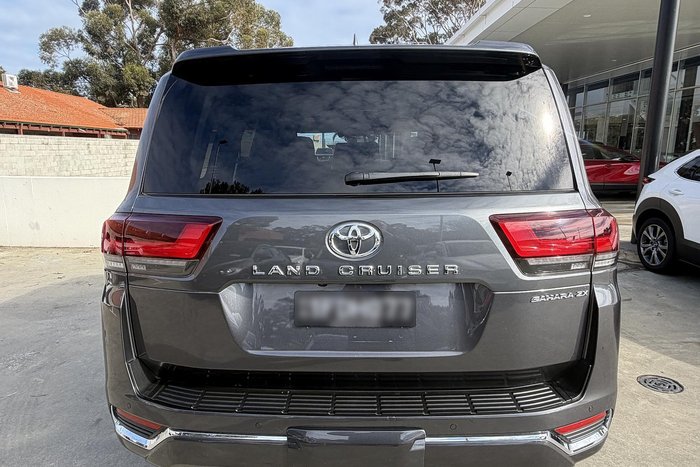 2022 Toyota Landcruiser Sahara ZX