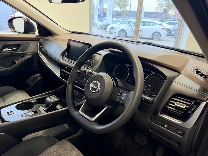 2022 Nissan X-TRAIL ST