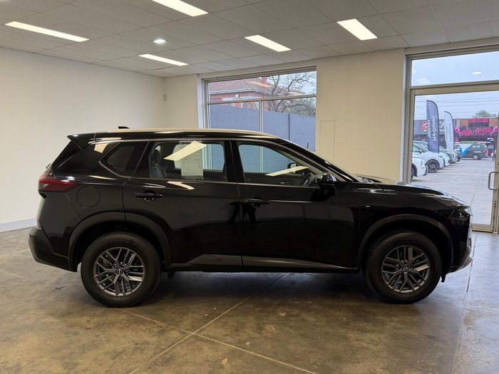 2022 Nissan X-TRAIL ST