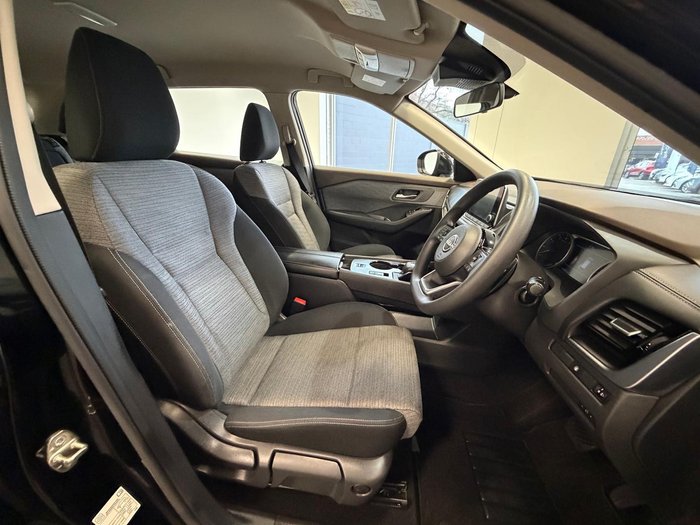2022 Nissan X-TRAIL ST