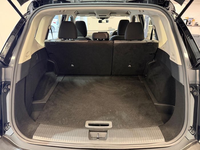 2022 Nissan X-TRAIL ST