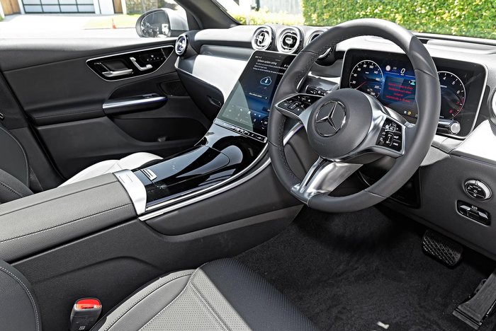 2025 Mercedes-Benz GLC-Class GLC200