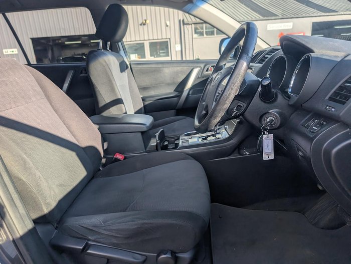2013 Toyota Kluger KX-R