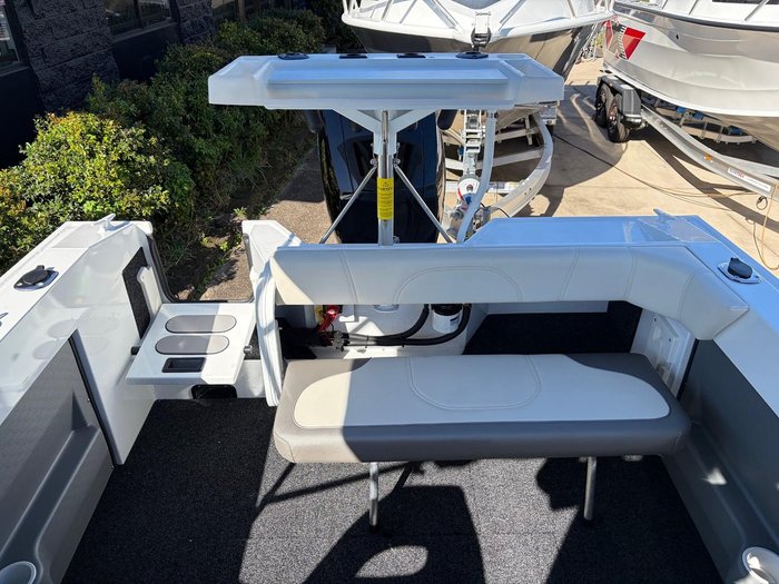2026 QUINTREX 590 Freestyler Pro