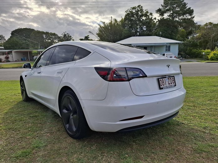 2019 Tesla Model 3 Standard Range Plus