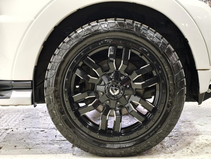 2017 Mitsubishi Pajero Exceed