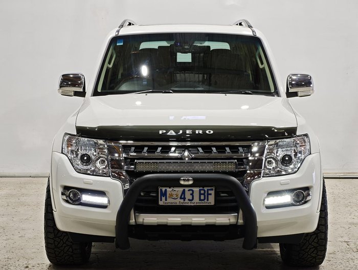 2017 Mitsubishi Pajero Exceed