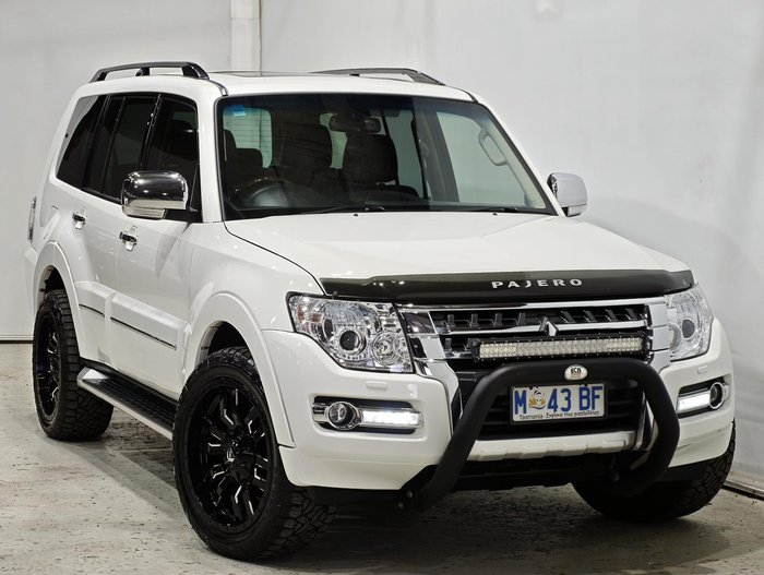 2017 Mitsubishi Pajero