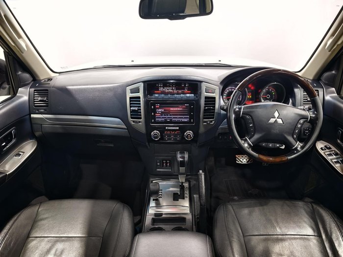 2017 Mitsubishi Pajero Exceed