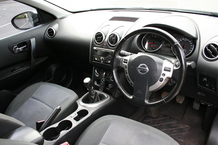 2012 Nissan Dualis ST