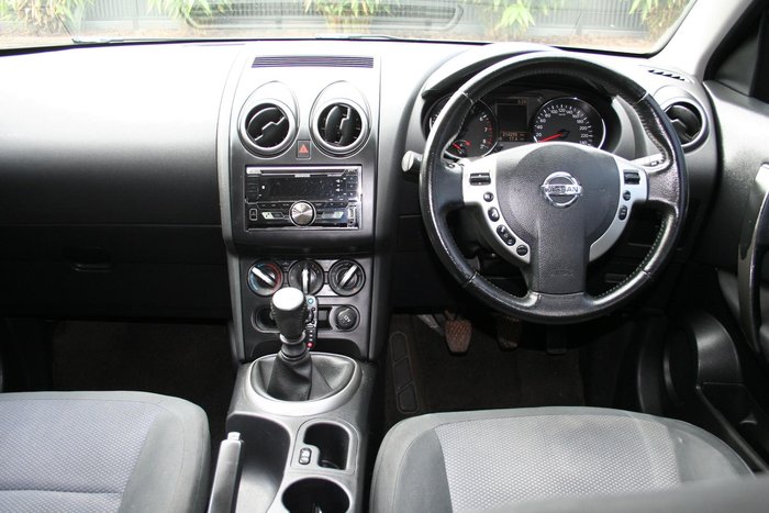2012 Nissan Dualis ST