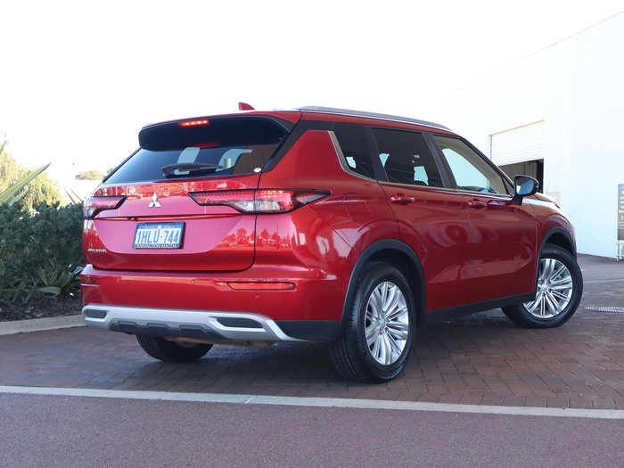 2021 Mitsubishi Outlander LS